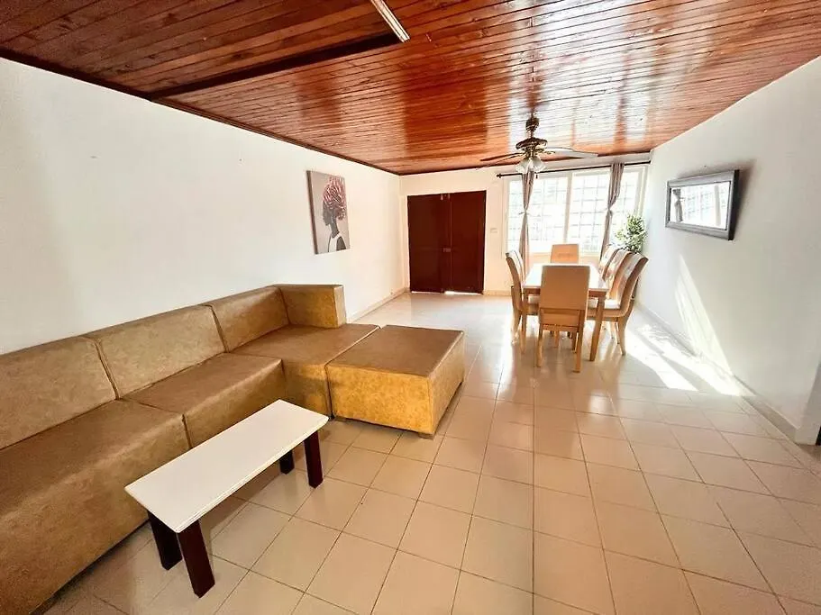 Casa Cerca A El Mar Con Parqueadero Holiday home